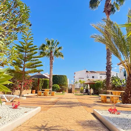 Modern Duplex With Solarium Community Pool In Costa Vakantiehuis *