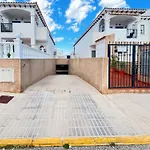 בית נופש Costa Duplex אוריהואלה